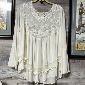 ALTAR'D STATE TIMELESS LACE AND SHEER BELL SLEEVES TOP